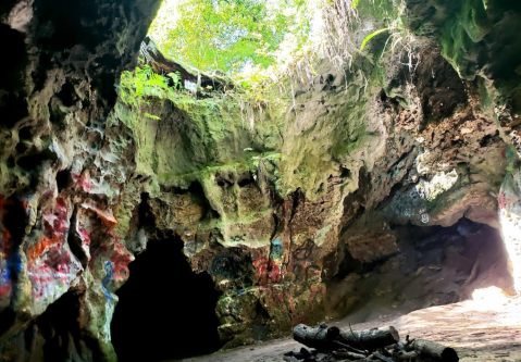Follow This 4-Mile Trail In Florida To Hidden Caves, Sinkhole, And Unique Rock Formations