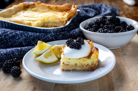 It's Worth It To Drive Across Missouri Just For The Gooey Butter Cake At Russell’s Café & Bakery