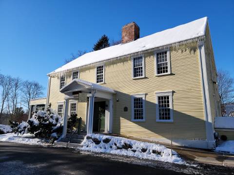 One Of The Oldest Restaurants In New Hampshire's Lakes Region Is A Culinary Masterpiece