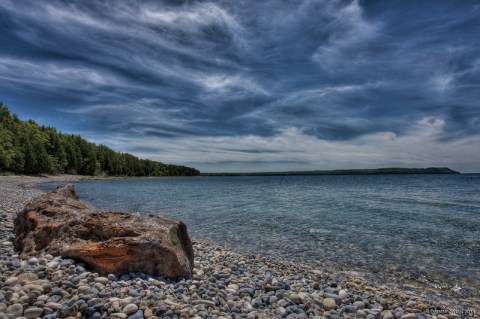 This Beach Is Located At One Of Michigan’s Most Popular State Parks, And It's A Total Hidden Gem