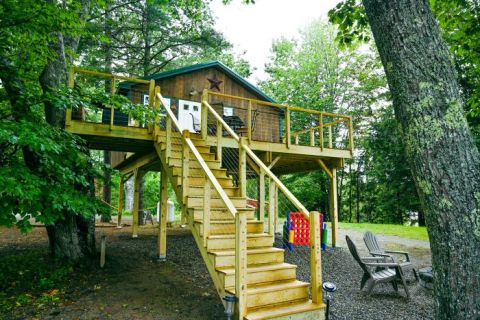 Stay Overnight At This Spectacular Treehouse In Maine