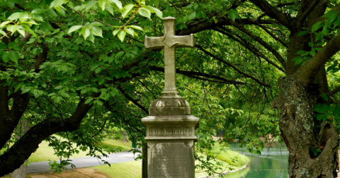 These 10 Haunted Cemeteries In Kentucky Are Not For The Faint Of Heart