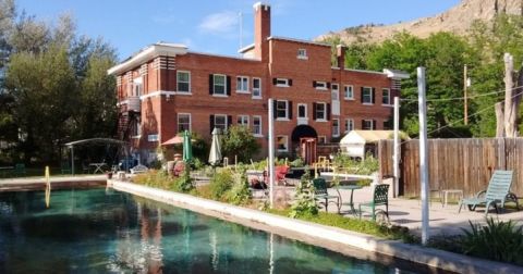 Idaho's Most Haunted Hotel Used To Be A Sanatorium And It's Insanely Creepy