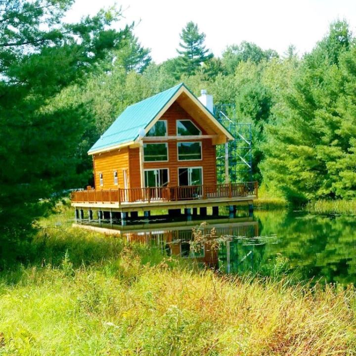 luxurious cabins in New York's West Oneonta