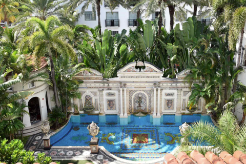 The Views Of This Of This Giant Mosaic Pool While You Dine In Florida Are Out Of This World