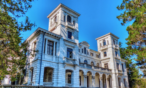 The Abandoned Swannanoa Palace In Virginia Is One Of The Most Beautiful Places In America