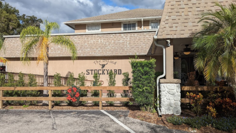 People Drive From All Over Florida To Eat At This Tiny But Legendary Steakhouse