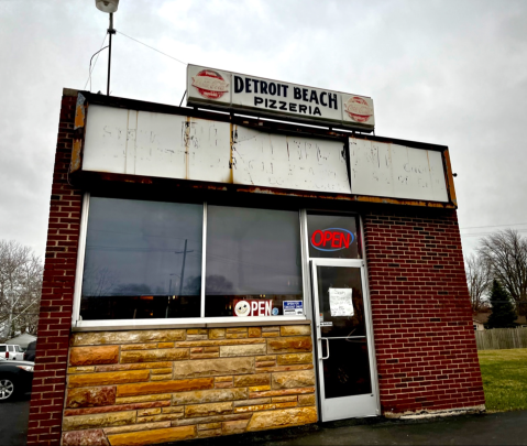 This Pizza Joint In The Middle Of Nowhere Near Detroit Is One Of The Best In The U.S.