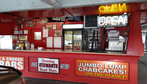 Feast On Fresh Crab At This Unassuming But Amazing Roadside Stop In New Jersey