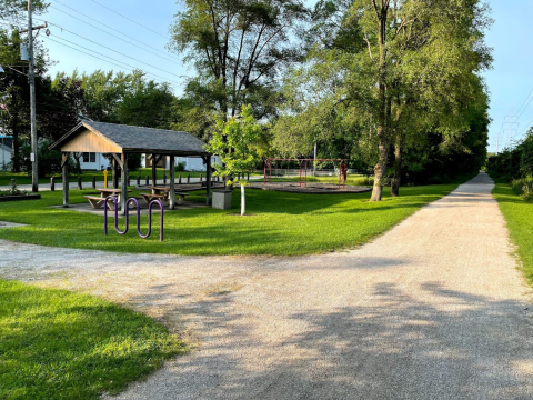 This Beautiful Hike Near Detroit Has A Mouthwatering Restaurant Right Along The Trail