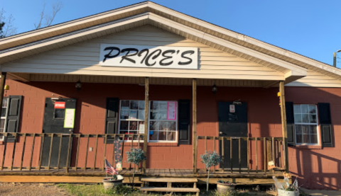 Feast On Legendary BBQ At This Unassuming But Amazing Roadside Stop In South Carolina