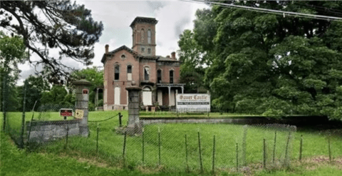 The Abandoned Sauer Castle In Kansas Is One Of The Eeriest Places In America