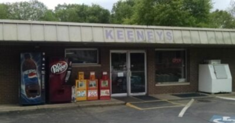 There's A Delicious Restaurant Hiding Inside This Old Grocery Store That's Begging For A Visit