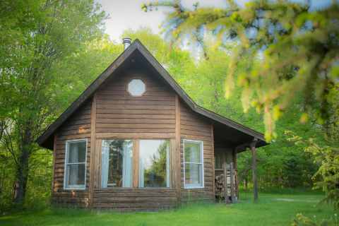 This Tolkien-Inspired Airbnb In Minnesota Comes With Its Own Shire Farm