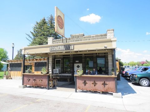 People Drive From All Over Idaho To Eat At This Tiny But Legendary Steakhouse