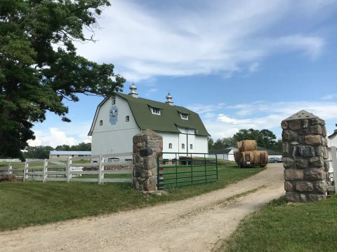 A Night At This Restored Farmhouse Airbnb Is The Closest You'll Get To A Stay Down On The Farm