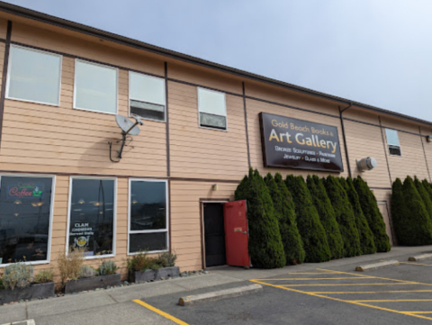 This 2-Story Bookstore In Oregon, Gold Beach Books, Is Like Something From A Dream