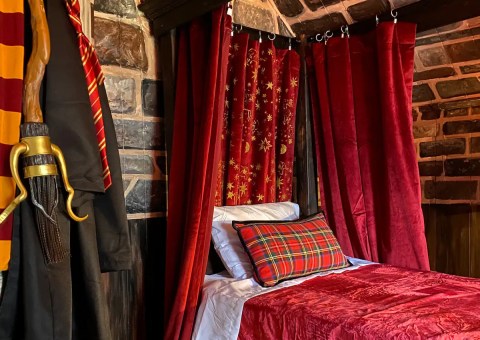 There’s A Harry Potter-Themed Airbnb In Massachusetts And It’s The Perfect Little Hideout