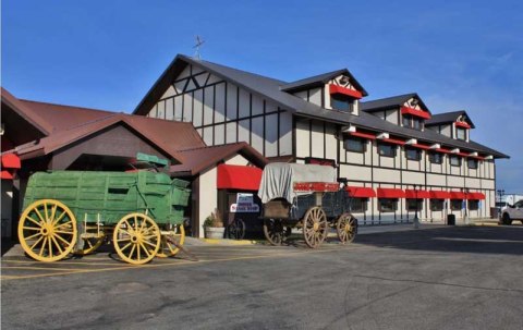 Feast On Juicy Steaks At This Unassuming But Amazing Roadside Stop In Idaho