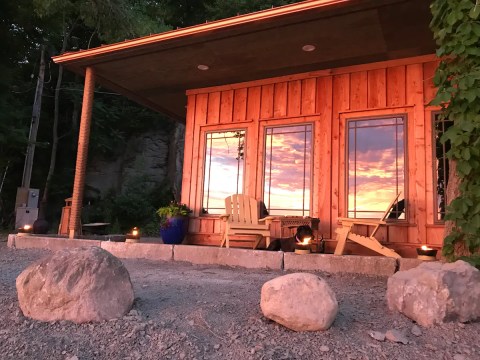 This Lakefront Airbnb In New York Comes With Its Own Kayaks