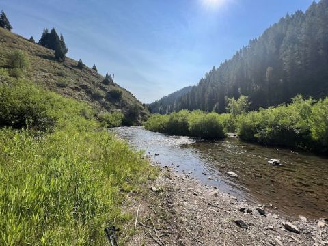 This 13-Mile Hike In Idaho Leads To The Dreamiest Hot Spring