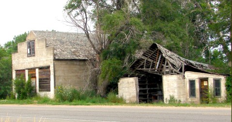 15 Abandoned Places In Nebraska That Nature Is Reclaiming