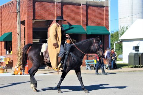 If There's One Fall Festival You Attend In Kansas, Make It The Woodbine Fall Festival