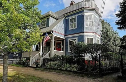 There's An Airbnb In Rhode Island Where You Can Truly Sleep Beneath The Stars