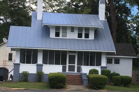 Stay Overnight In This Airbnb On An Allegedly Haunted Insane Asylum In Georgia