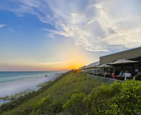 This Off-The-Beaten Path Eatery In Florida Is Known For Its Mouthwatering Seafood