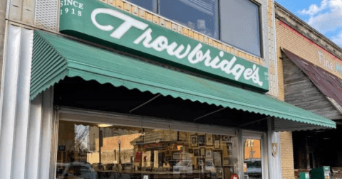 The Oldest Operating Ice Cream Shop In Alabama Has Been Serving Mouthwatering Sandwiches And Ice Cream For Over 100 Years