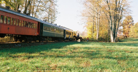 3 Epic Train Rides In Indiana For That Wonderful Scenic Experience You Need