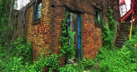 These 9 Abandoned Places In Pittsburgh Are Absolutely Haunting