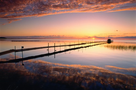 Watch The Sunset At Mille Lacs Lake, A Unique Ocean-Like Lake In Minnesota