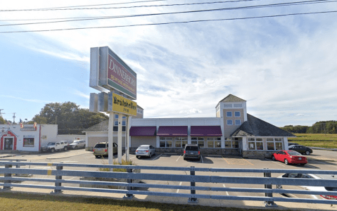 One Of The Oldest Family-Owned Restaurants In New Hampshire Is Also Among The Most Delicious Places You'll Ever Eat