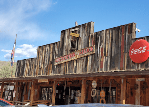 This Off-The-Beaten Path Eatery In Arizona Is Known For Its Mouthwatering Chili And Burgers