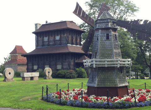 The Haunted Park In Connecticut Both History Buffs And Ghost Hunters Will Love