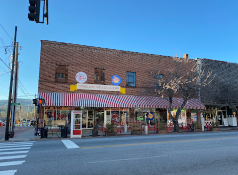 One Of The Oldest Family-Owned Restaurants In North Carolina Is Also Among The Most Delicious Places You'll Ever Eat