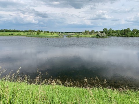 There's A North Dakota Trail That Leads To A Sparkling Lake The Entire Family Will Love