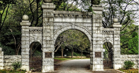 One Of The Most Haunted Cemeteries In North Carolina Is Also The Most Beautiful