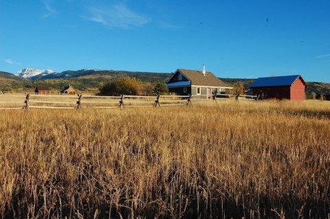 This Charming Mountain Home VRBO In Idaho Is One Of The Coolest Places To Spend The Night