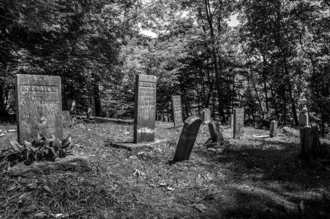 This Might Be The Most Haunted Cemetery In Ohio, And We Dare You To Visit