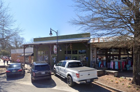 This Humble Little Restaurant In Alabama Is So Old Fashioned, It Doesn't Even Have A Website