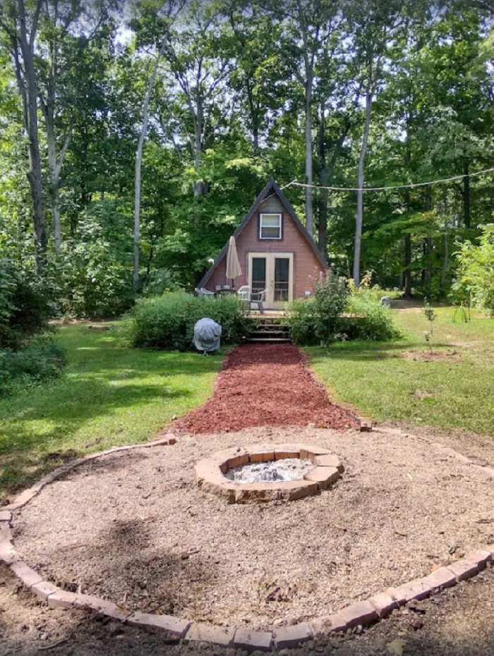 pet-friendly-cabin-vrbo-in-illinois