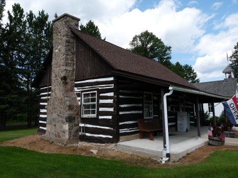 The Beautiful Wisconsin Library That Looks Like Something From A Book Lover's Dream