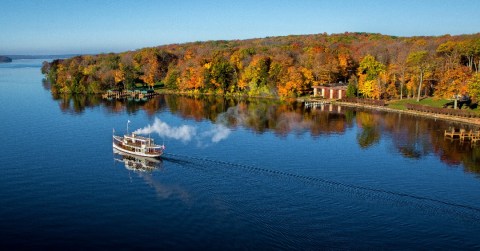 This Lake Tour In Wisconsin Is The Perfect Way To See The Fall Colors Like Never Before