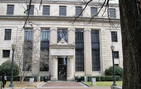 The Beautiful Alabama Library That Looks Like Something From A Book Lover's Dream