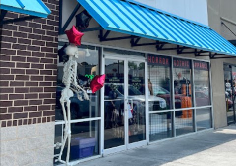 The Epic Halloween Store In Alabama That Gets Better Year After Year