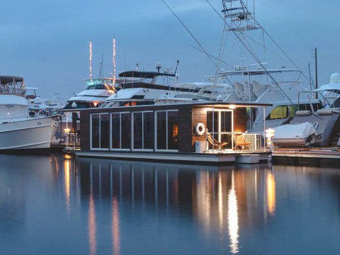 You'll Want To Drift Away To Paradise On This Modern Houseboat Rental In Florida