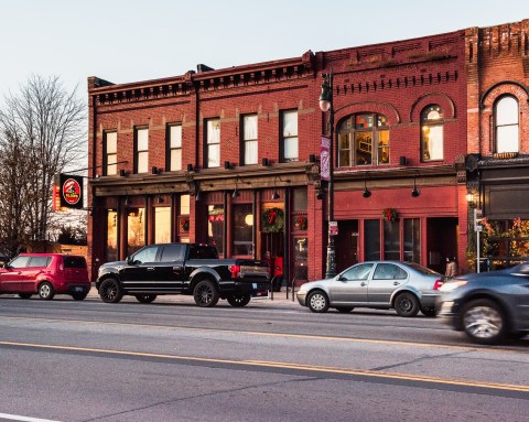 People Drive From All Over Michigan To Try The Yardbird At Slows Bar BQ In Detroit